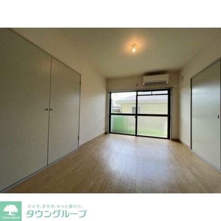 グリーンゲーブルの物件内観写真